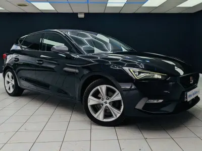 Begagnad Seat Leon FR 130 HK (95 kW) 2021 Svart Halvkombi