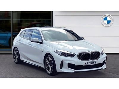Begagnad BMW M135 Comfort Edition 306 HK (225 kW) 2021 Vit Halvkombi