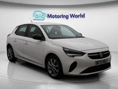 Used Vauxhall Corsa Design Edition 75 HP (55 kW) 2022 White Hatchback