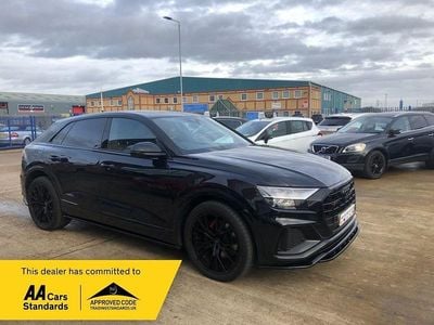 Begagnad Audi Q8 Business 286 HK (210 kW) 2020 Svart SUV
