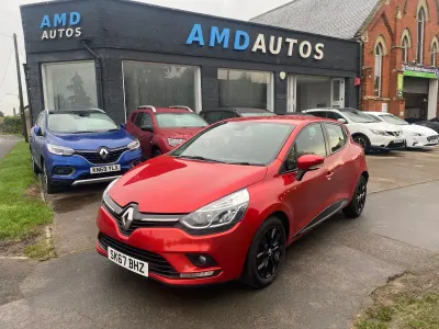 Used Renault Clio Dynamique 75 HP (55 kW) 2017 Red Hatchback