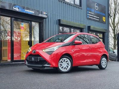 Used Toyota Aygo X-play 71 HP (52 kW) 2018 Red Hatchback