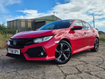 Used Honda Civic SR 126 HP (92 kW) 2018 Red Hatchback