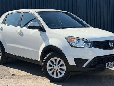 Used Ssangyong (KGM) Korando 150 HP (110 kW) 2015 White SUV