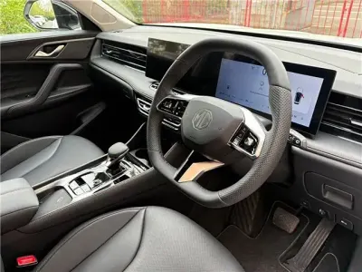 Used MG HS Trophy 2025 White SUV