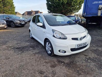 Used Toyota Aygo 68 HP (50 kW) 2011 White Hatchback