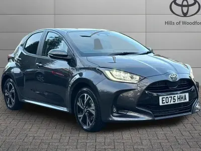 Used Toyota Yaris Hybrid Design 2025