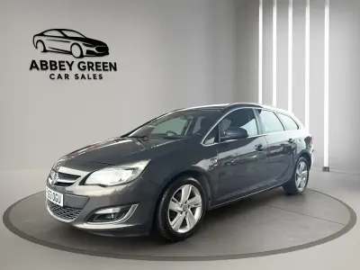 Second-hand Vauxhall Astra SRi 165 CP (121 kW) 2013 Gri Break
