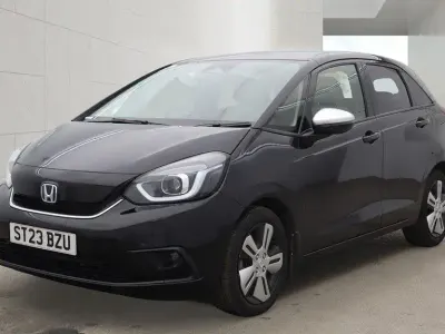 Używany Honda Jazz Hybrid 109 KM (80 kW) 2023 Czarny Hatchback