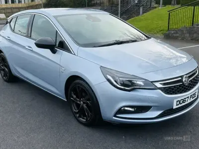 Used Vauxhall Astra SRi 110 HP (80 kW) 2018 Silver Hatchback