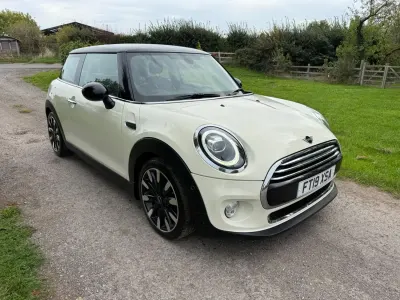 Używany Mini Cooper Exclusive 2019 Biały Hatchback