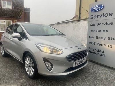 Used Ford Fiesta Titanium 100 HP (73 kW) 2019 Moondust silver Hatchback