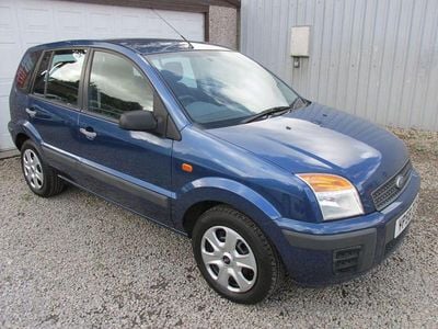 Blue Used 2009 Ford Fusion Style Hatchback | £3,990 (Fair price)