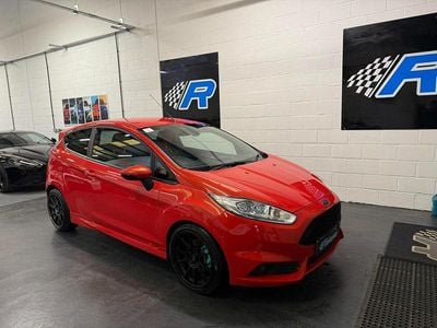 Używany Ford Fiesta ST 2016 Pomarańczowy Hatchback