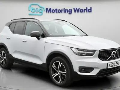 Usado Volvo XC40 R-Design 190 CV (139 kW) 2020 Plateado SUV