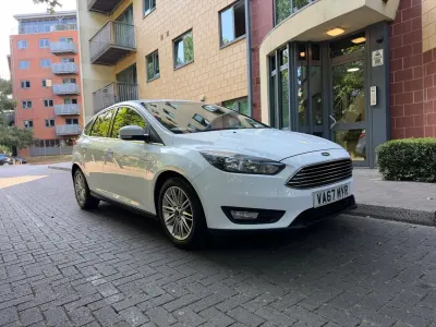 Used Ford Focus Zetec 100 HP (73 kW) 2018 White Hatchback