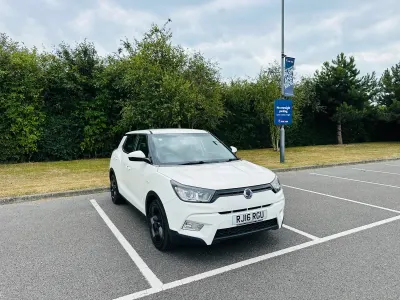 Used SsangYong Tivoli 115 HP (84 kW) 2016 White SUV