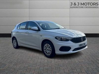 Used Fiat Tipo Easy 120 HP (88 kW) 2019 White Hatchback