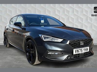 Begagnad Seat Leon Black Edition 147 HK (108 kW) 2026 Grå Halvkombi