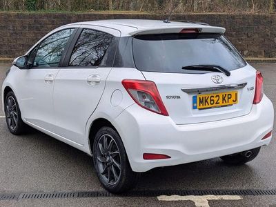 Used Toyota Yaris Trend 99 HP (72 kW) 2012 White Hatchback