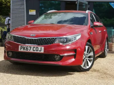 Used Kia Optima 141 HP (103 kW) 2017 Red Estate