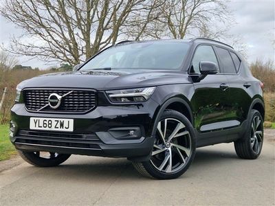 used Volvo XC40 2.0 R Design Pro T4