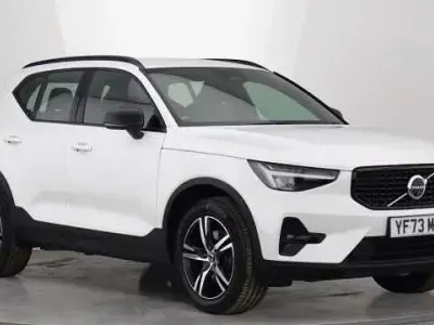 Używany Volvo XC40 Plus 163 KM (119 kW) 2024 SUV