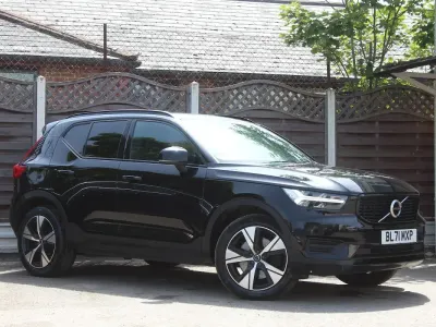 Used Volvo XC40 R-Design 2022 Black SUV