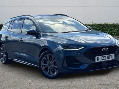 Gebraucht Ford Focus ST-Line 125 PS (91 kW) 2023 Blau Kombi