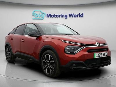 Używany Citroën e-C4 Shine 100 kW (136 KM) 2023 Czerwony Hatchback