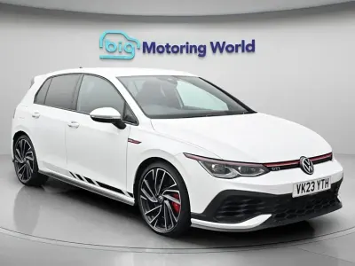 Begagnad VW Golf VIII GTI Clubsport 300 HK (220 kW) 2023 Halvkombi