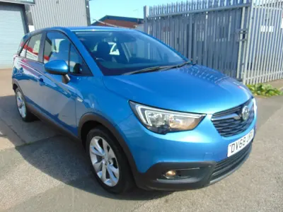 Used Vauxhall Crossland X 81 HP (59 kW) 2018 Blue SUV