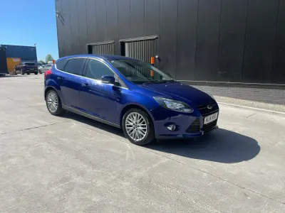 Usado Ford Focus Zetec 2014 Azul Citadino