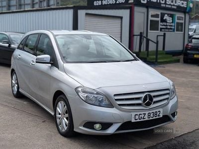 Begagnad Mercedes B180 SE 109 HK (80 kW) 2014 Silver Minibuss