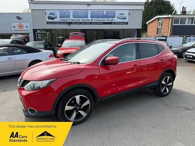 Używany Nissan Qashqai N-Connecta 130 KM (95 kW) 2017 Czerwony SUV