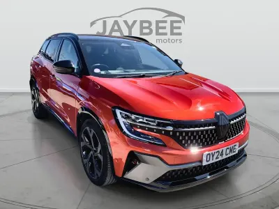 Used Renault Austral Techno Esprit Alpine 200 HP (147 kW) 2024 Flame red  SUV