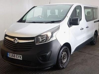 Second-hand Vauxhall Vivaro 120 CP (88 kW) 2019 Argintiu Monovolum