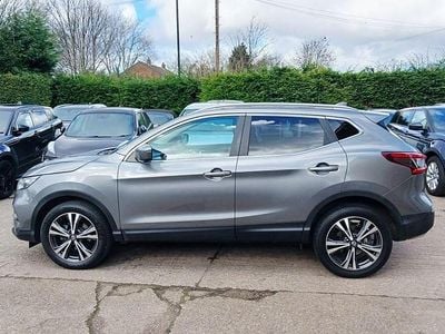 Used Nissan Qashqai N-Connecta 115 HP (84 kW) 2018 Grey SUV