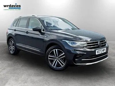 Used VW Tiguan Elegance 150 HP (110 kW) 2022 Grey metallic SUV