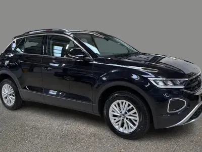 Used VW T-Roc Life 110 HP (80 kW) 2023 Black SUV
