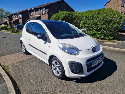 Usado Citroën C1 Platinum 68 HP (50 kW) 2014 Branco Citadino