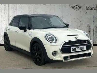 Używany Mini Cooper S Exclusive 192 KM (141 kW) 2020 Biały Hatchback