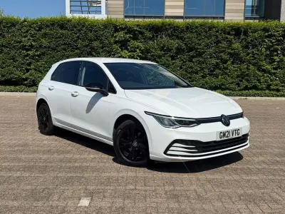 Used VW Golf VII Life 150 HP (110 kW) 2021 White Hatchback