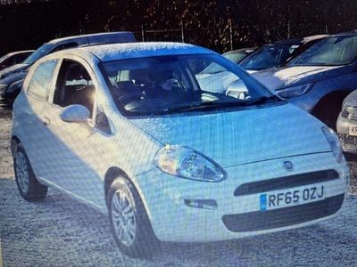 White Used 2015 Fiat Punto Pop Hatchback | £3,490 (Fair price)