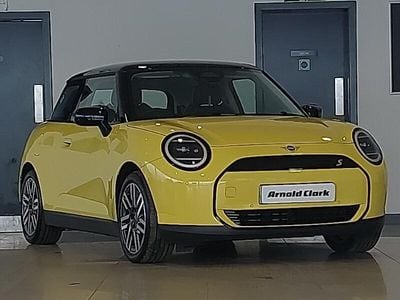Używany Mini Cooper SE Hatch 158 kW (215 KM) 2024 Żółty Hatchback