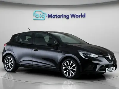 Używany Renault Clio V Iconic 90 KM (66 kW) 2021 Czarny Hatchback