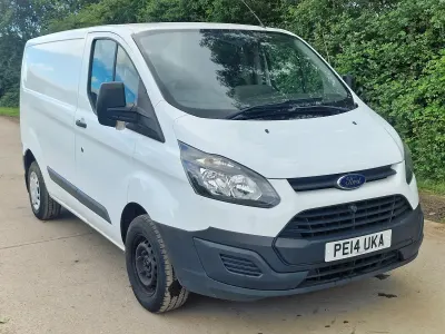 Used Ford Transit Custom 100 HP (73 kW) 2014 White Van