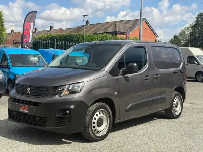 Used Peugeot Partner 130 HP (95 kW) 2023 Grey MPV