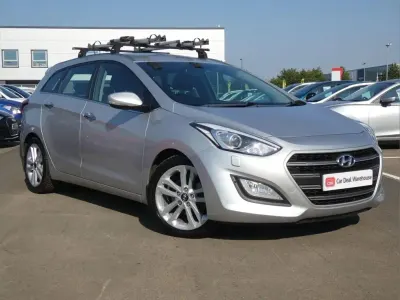 Used Hyundai i30 Premium 134 HP (98 kW) 2017 Silver Estate