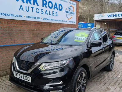 Used Nissan Qashqai N-Connecta 115 HP (84 kW) 2017 Black SUV